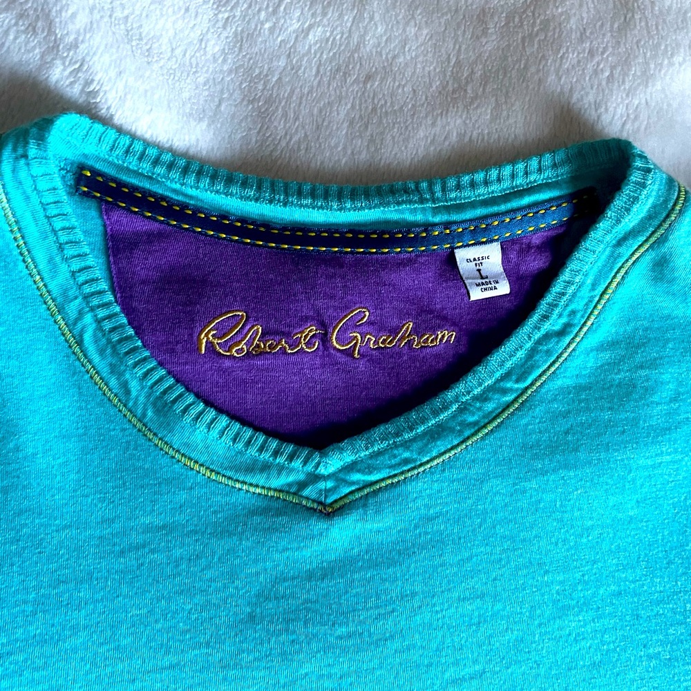 Robert graham v neck T blue large
